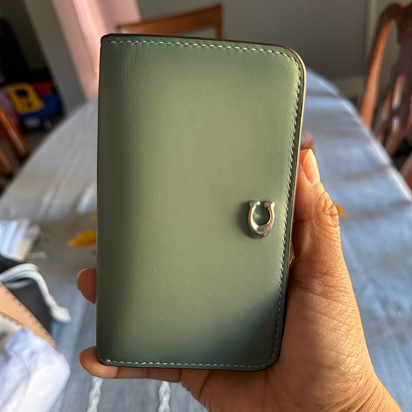 Coach essential Slim Card Holder - Picture 10 of 10